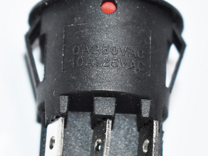 Διακόπτης manual/tc 6Α 250v 10a 125v  με έξι υποδοχές